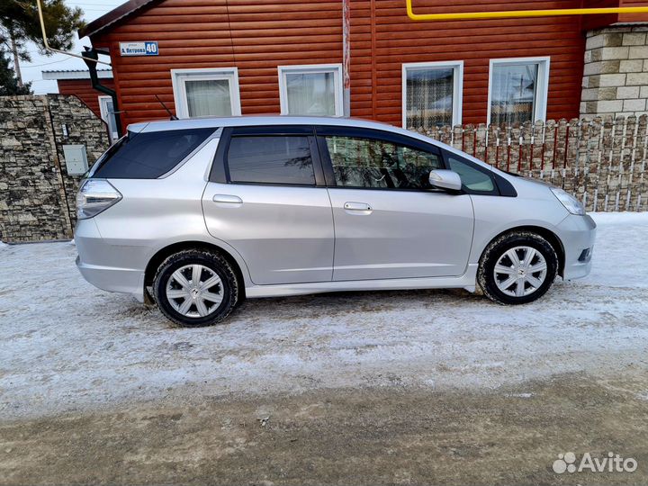 Honda Fit Shuttle 1.3 CVT, 2012, 100 000 км