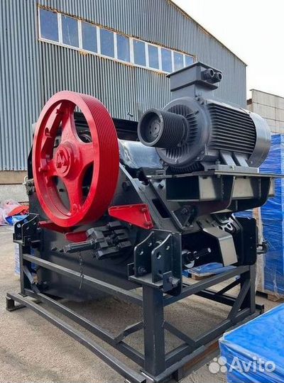 Щековая дробилка с96