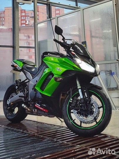 Мотоцикл Kawasaki Z1000sx (Кавасаки)