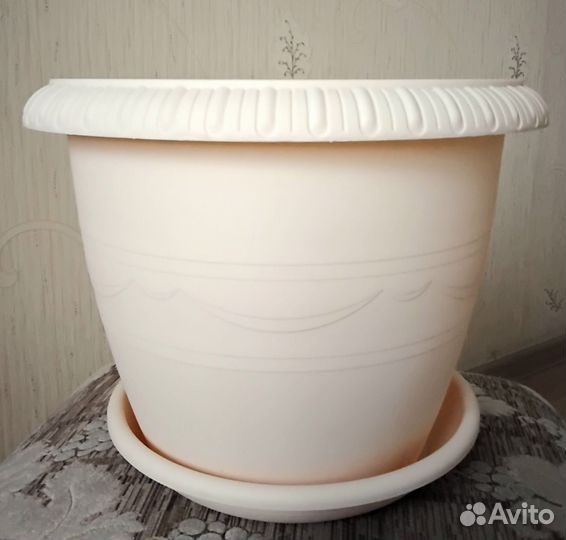 Горшок для цветов большой, пластик
