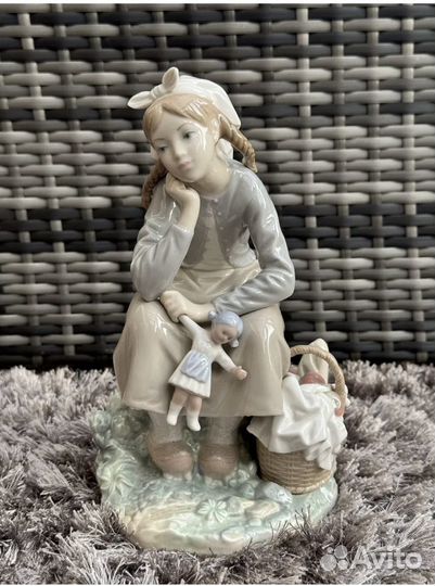 Lladro редкая статуэтка Girl With Doll 1211