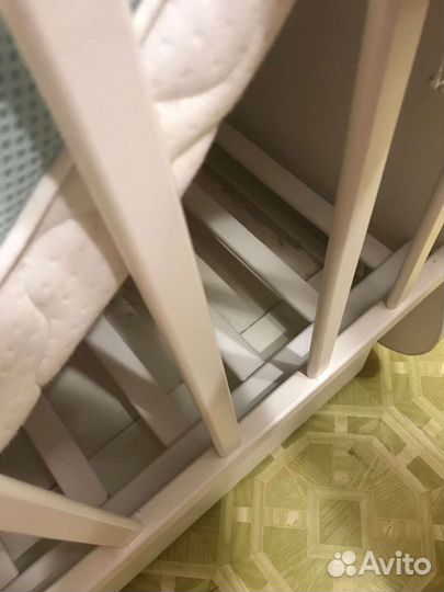 Детская кровать с маятником(плюс матрас)