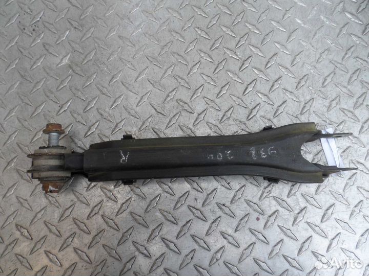 Рычаг задний правый Mercedes C-klasse W204 2043521