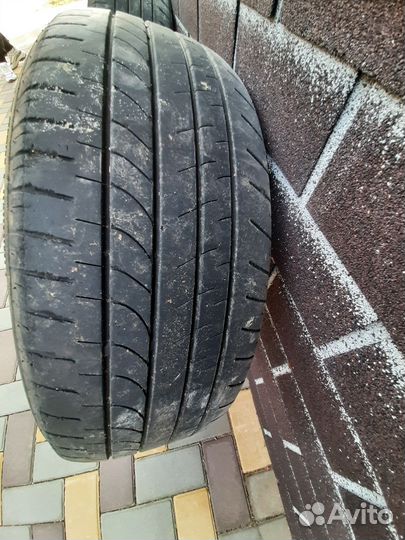 Bridgestone Dueler H/L 33 235/55 R20