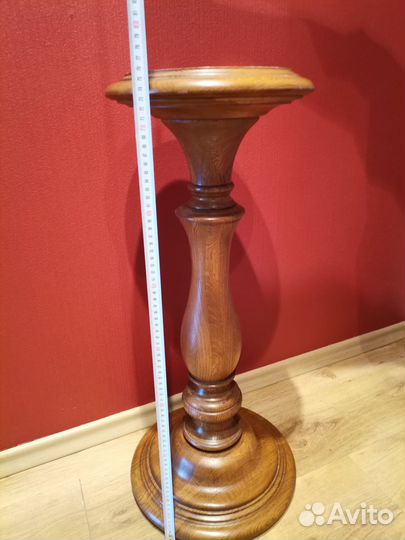 Подставка декоративная под цветы или вазу