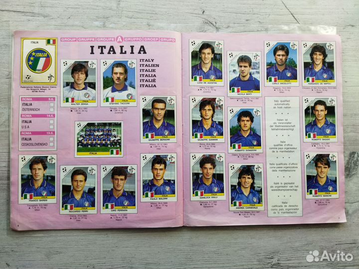 Полный альбом с наклейками Panini Italia 90