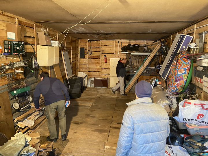 Гараж, > 30 м²