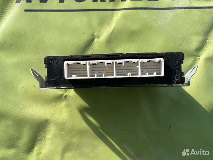 Блок управления двигателем Subaru Forester sg5