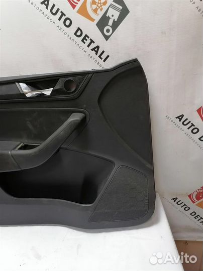 Skoda Rapid Обшивка двери передней левой