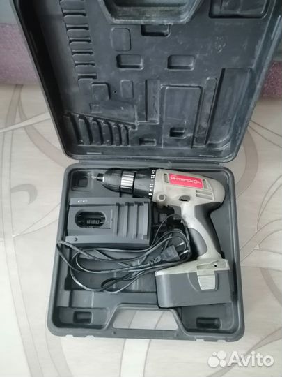 Шуруповерт Интерскол 18v торг