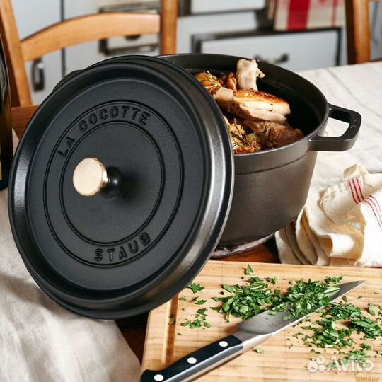 Кокот staub 3,8л 24 см белый трюфель