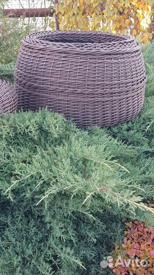 Кашпо из искусственного ротанга