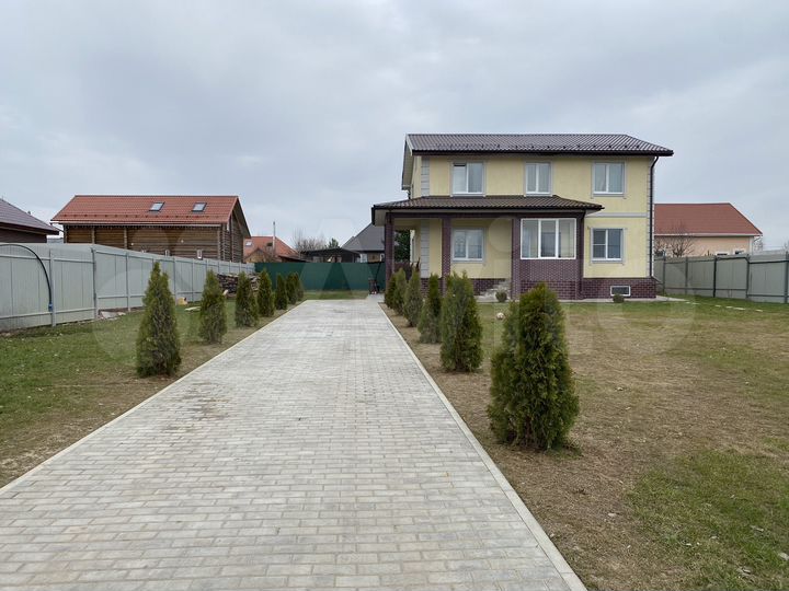 Дом 228 м² на участке 12,5 сот.