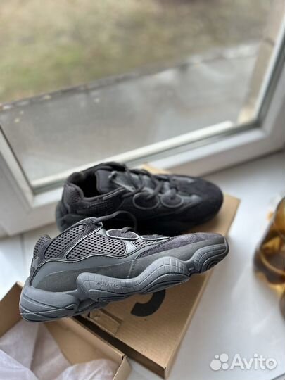 Adidas yeezy 500 (US 7)