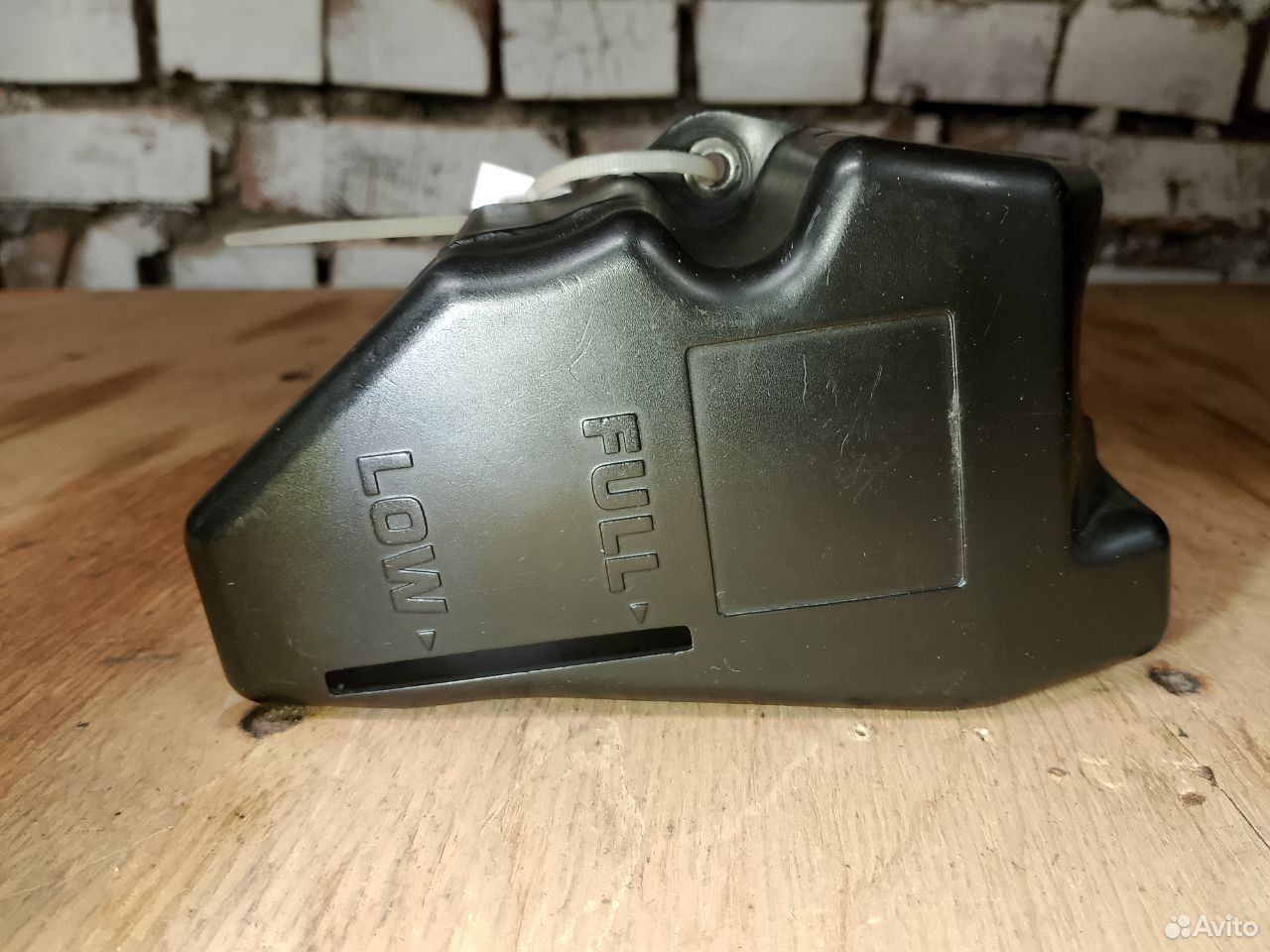 Kawasaki VZ750 89 накладка на бак пластиковая