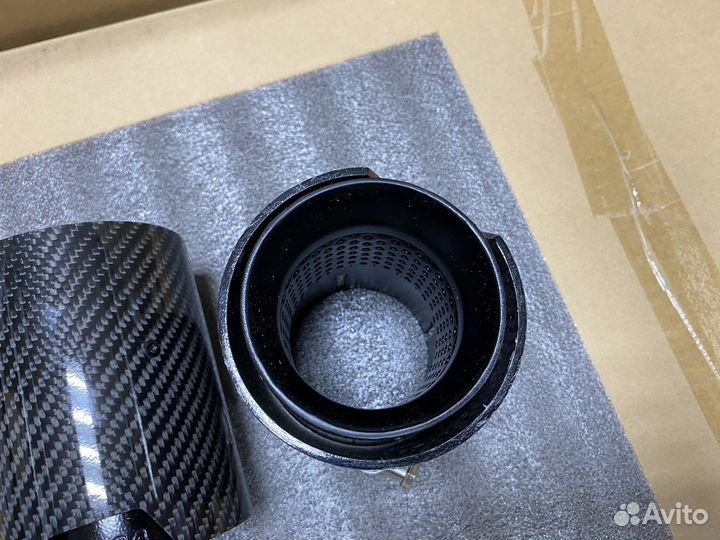 Одиночные насадки для BMW M карбон с перфорацией