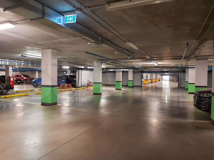 Машиноместо, 13 м²
