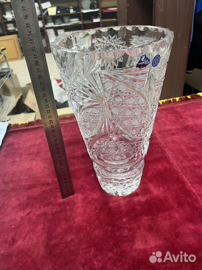 Большая хрустальная ваза
