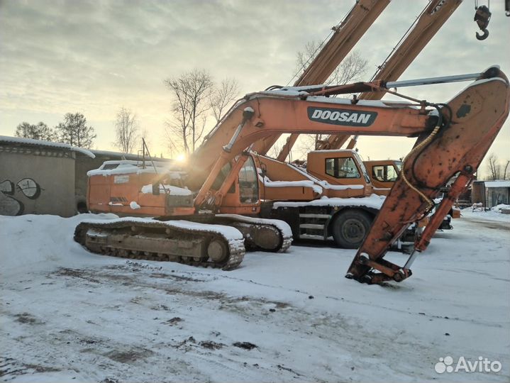 Гусеничный экскаватор DOOSAN DX300LCA, 2011