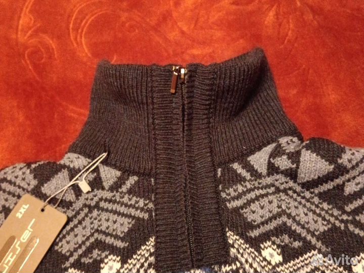 Свитер мужской с короткой молнией