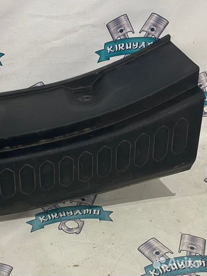 Накладка крышки багажника Kia Sportage SLS G4NA