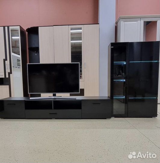 Стенка в гостиную