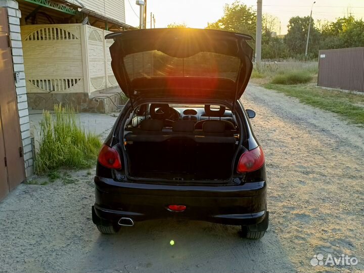 Peugeot 206 1.6 AT, 2006, 226 127 км