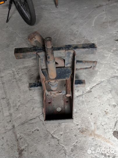 Крепление запаски