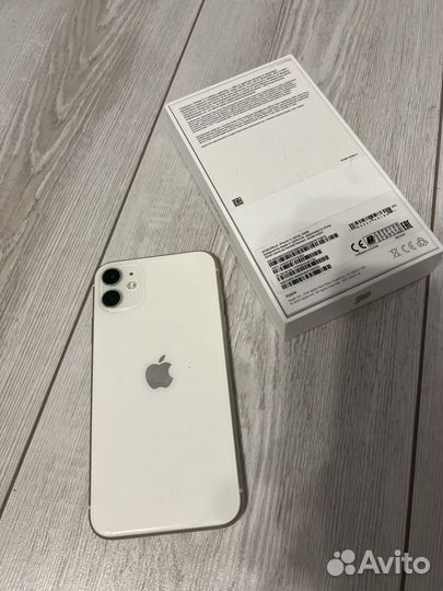 iPhone 11, 64 ГБ