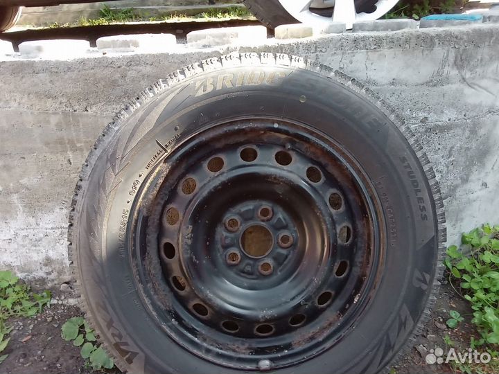 Bridgestone Blizzak VRX2 195/65 R15 90VR