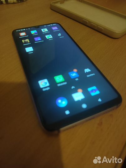 Xiaomi Mi 9 SE, 6/128 ГБ