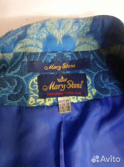 Красивый костюм Madyart 46 размера