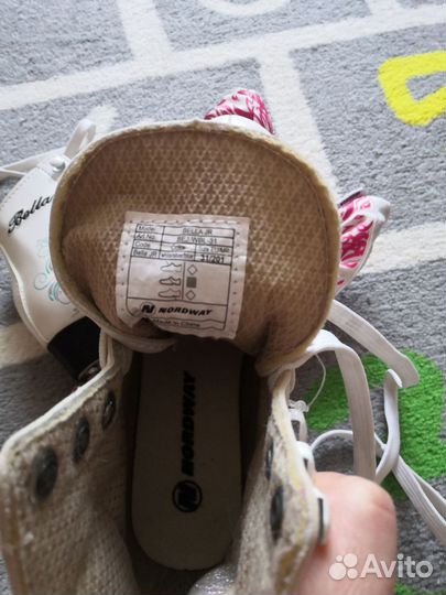 Фигурные коньки, 31 размер, с чехлами