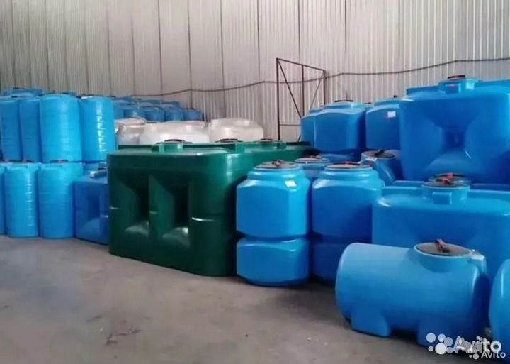 Емкость пластиковая для воды