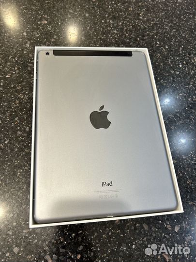 iPad Air 128 GB space gray