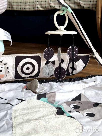 Развивающий коврик tiny love