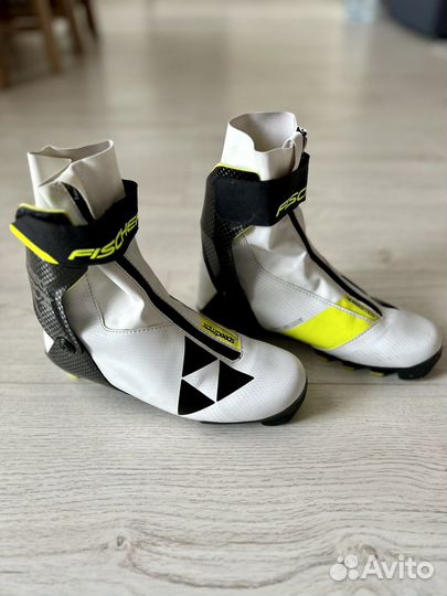 Лыжные ботинки