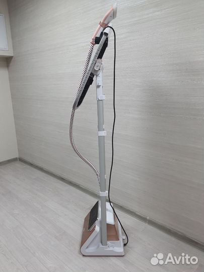 Отпариватель для одежды вертикальный