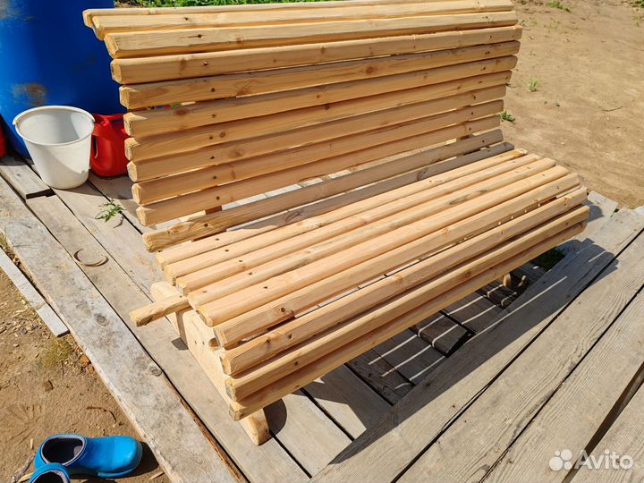 Скамейка деревянная