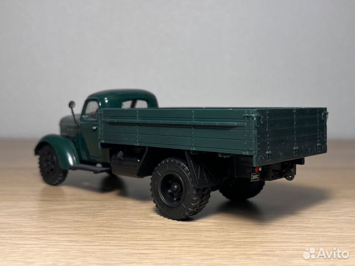 Модель Грузовика Зис - 150 бортовой 1:43