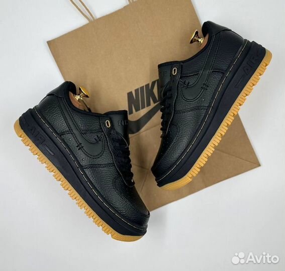 Кроссовки Nike Air Force 1 luxe