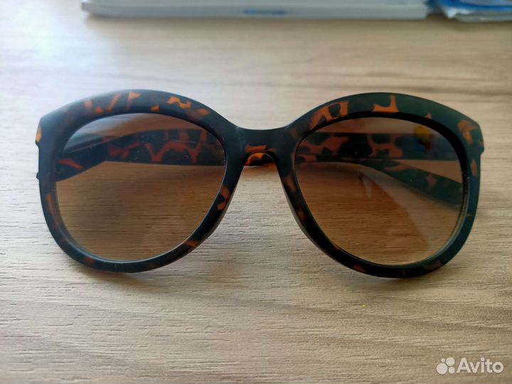 Солнцезащитные очки женские