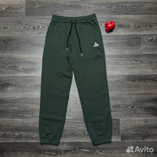 Спортивные штаны palace