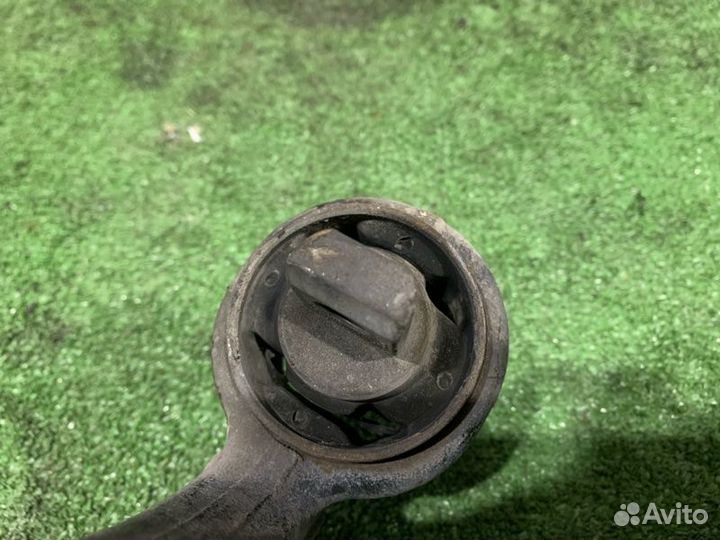 Рычаг подвески нижний передний правый Volvo Xc90