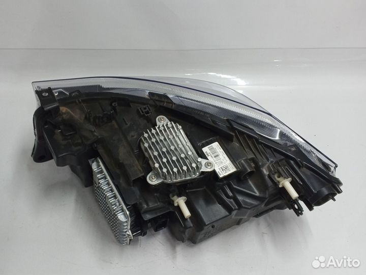 Рестайлинг фара правая BMW F34 LED