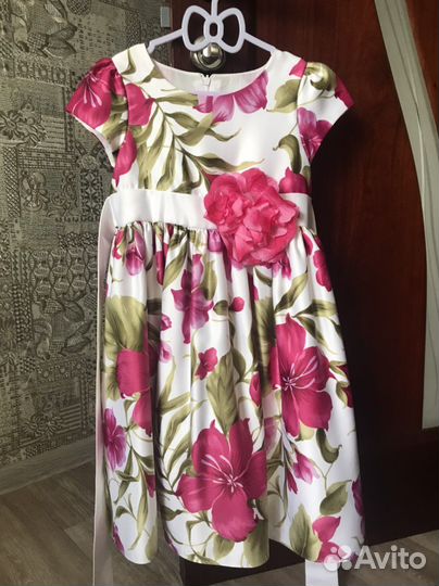 Платье праздничное