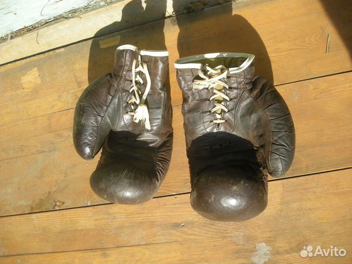 Перчатки боксёрские СССР подуставшие самовывоз