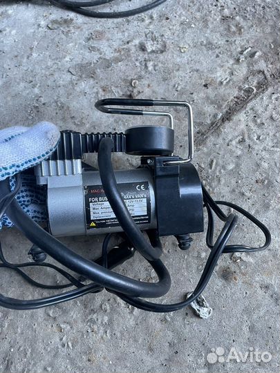Компрессор для подкачки колес
