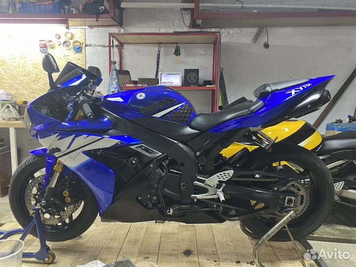 Yamaha R1