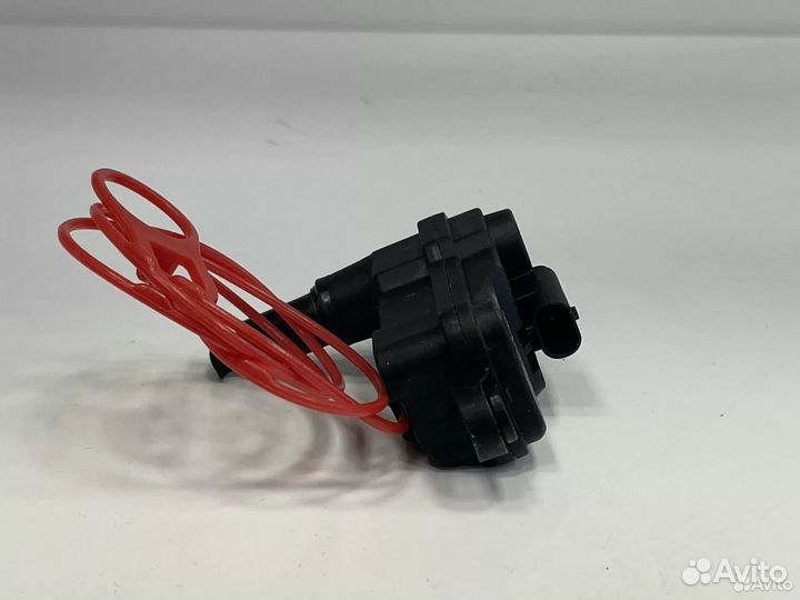 VAG 510810773 510810773A привод лючка бензобака